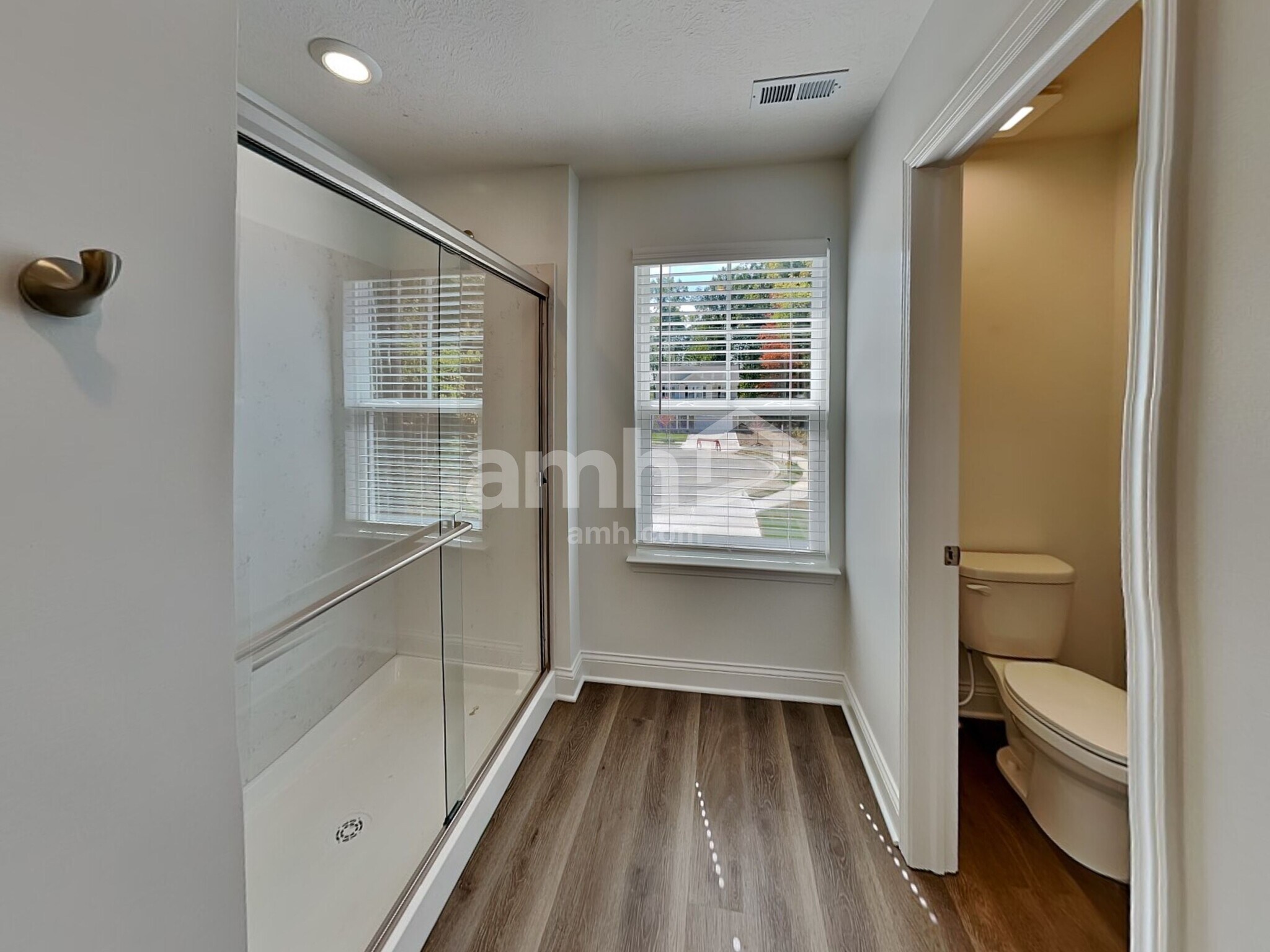 Building Photo - 218 Rustic Barn Ct