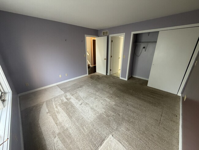 Building Photo - 30 Hawk Valley Ln