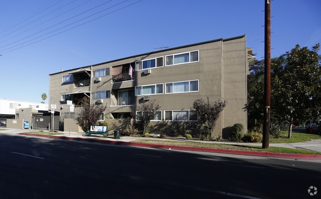 Building - Radford Apartments