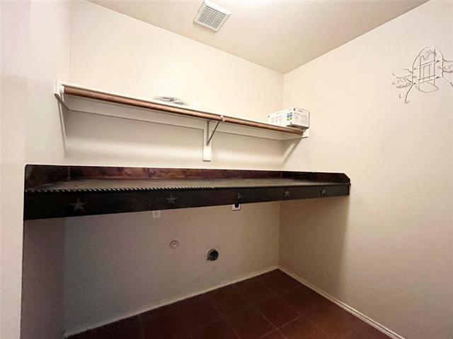 Building Photo - 2805 Nandina St
