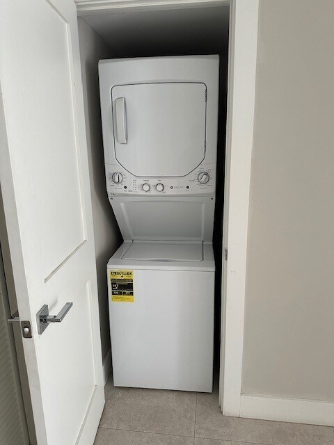 Building Photo - 337 Mendoza Ave