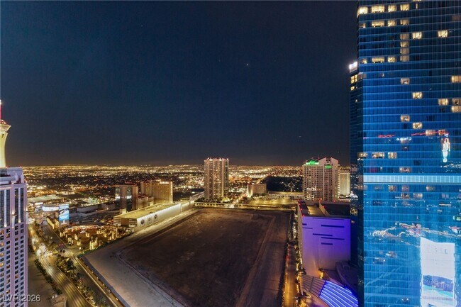 Building Photo - 2700 S Las Vegas Blvd