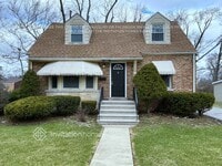 Building Photo - 1808 W 187th St