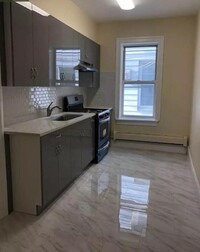 Building Photo - 3 bedroom in BROOKLYN NY 11209