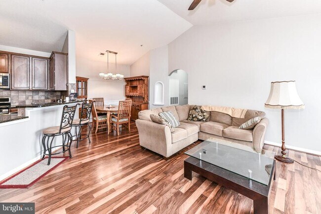 Building Photo - 512 Sunset View Terrace SE