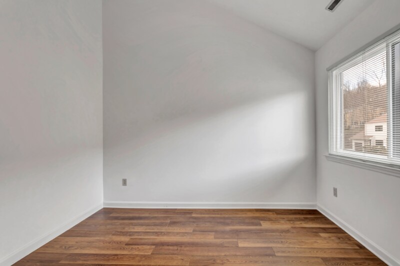 Building Photo - 23 Deer Run