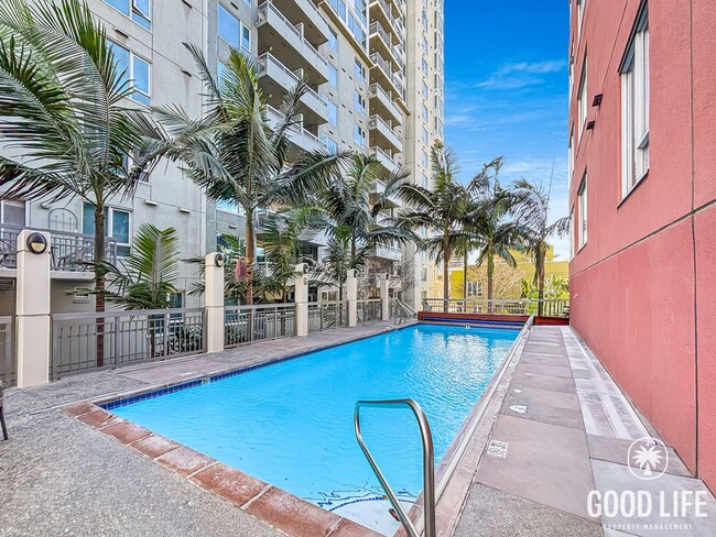 Building Photo - Beautiful 1BD/1BA Condo in Little Italy W/ A/C, W/D, Private Balcony with City Views, Community G...