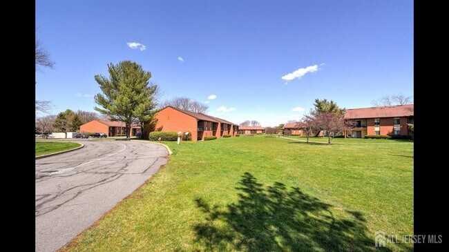 Building Photo - 356 Ridge Rd