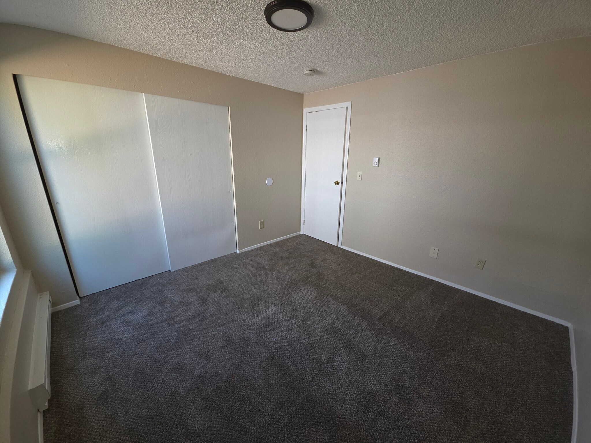 Building Photo - 2412 S I St