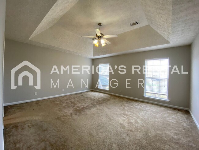 Building Photo - Home for Rent in Montgomery with Fenced in Backyard!!! New LVP Flooring! View with 48 Hours Notic...