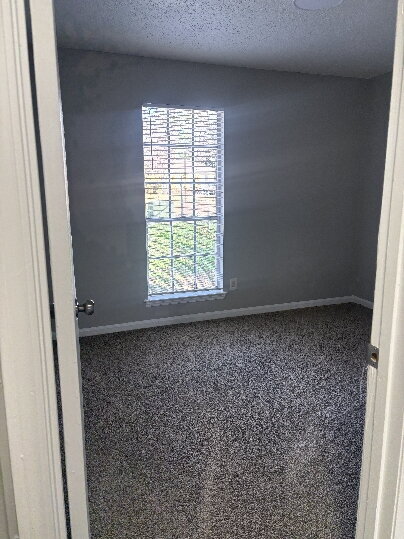 Building Photo - "3-Bedroom Home on Breckenwood Drive"