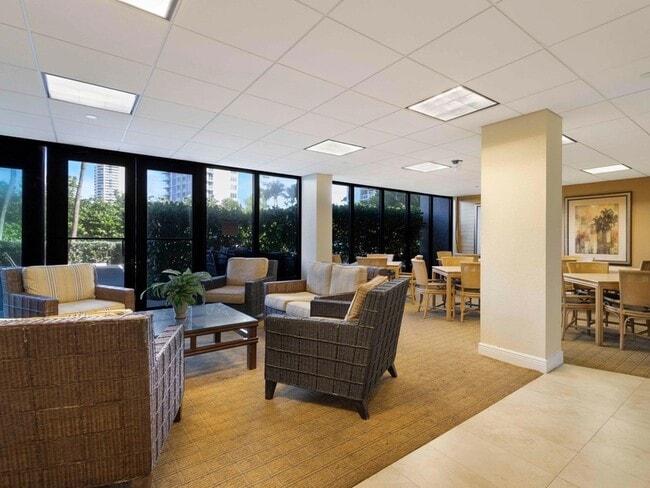 Building Photo - 4200 N Ocean Dr