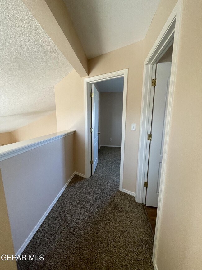 Building Photo - 3425 Scarlet Point Dr