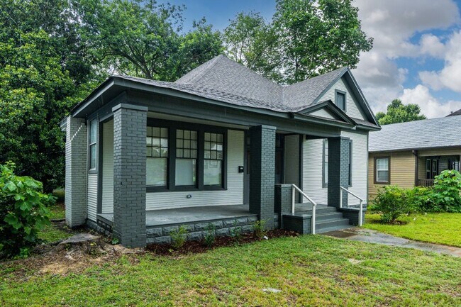 Building Photo - 1715 Berkley Ave