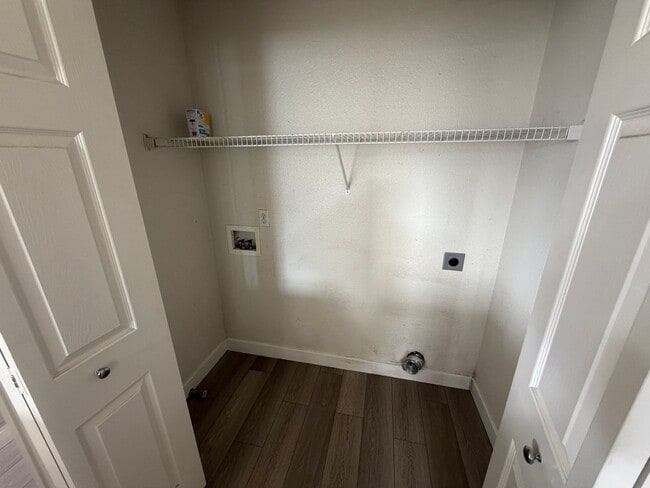 Building Photo - 3 Bedroom 2.5 Bathroom Home in Northwest Reno!