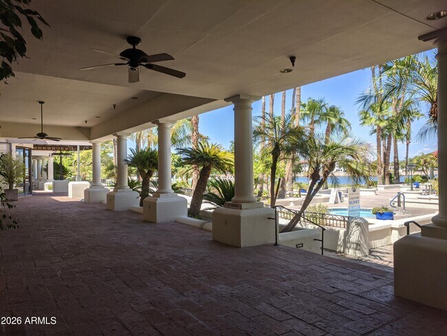 Building Photo - 1321 N Jamaica Way