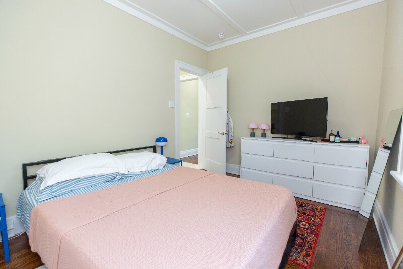 Building Photo - 108 S Notre Dame Ave