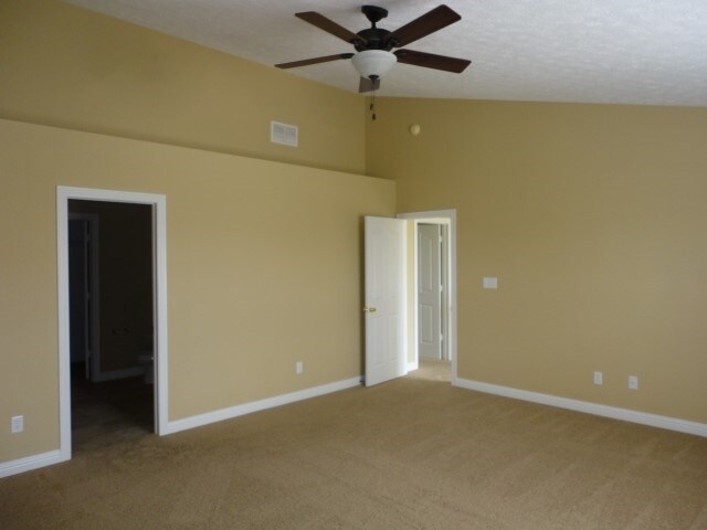 Building Photo - 960 Foxtail Ct