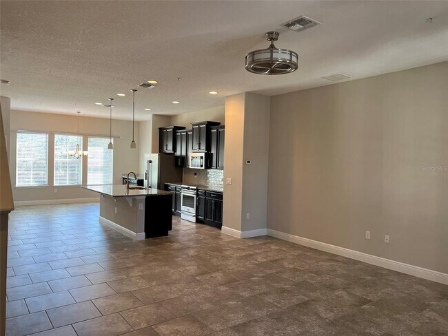 Building Photo - 2924 Lobelia Dr