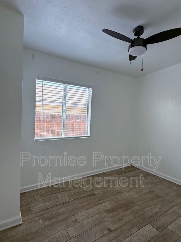 Building Photo - 1209 Langford St