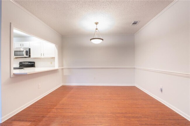 Building Photo - 311 Hollyfax Cir NE