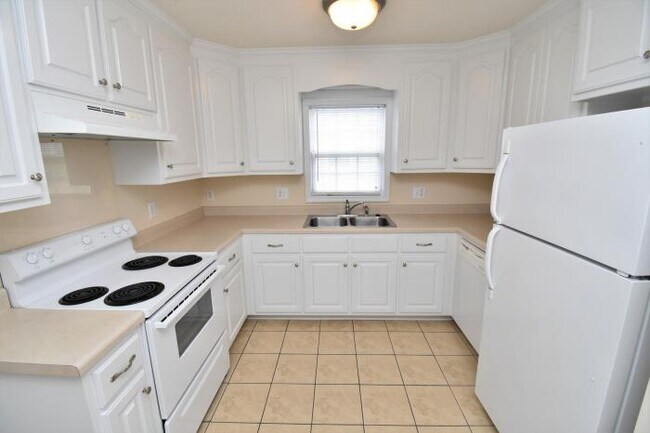 Building Photo - 2 bedroom in La Grange NC 28551