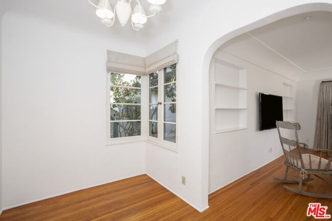 Building Photo - 1033 9th St