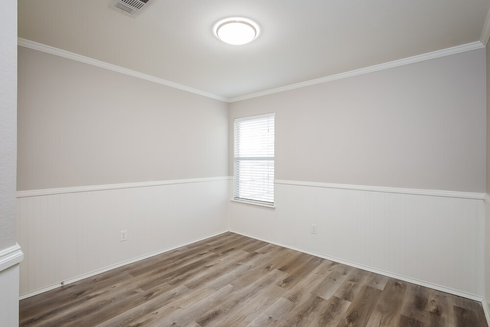 Building Photo - 817 Mackenzi Dr