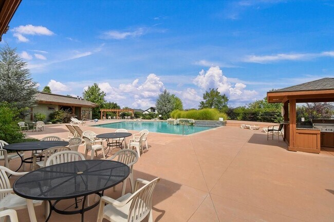 Building Photo - 10692 W Bell Fountain Dr
