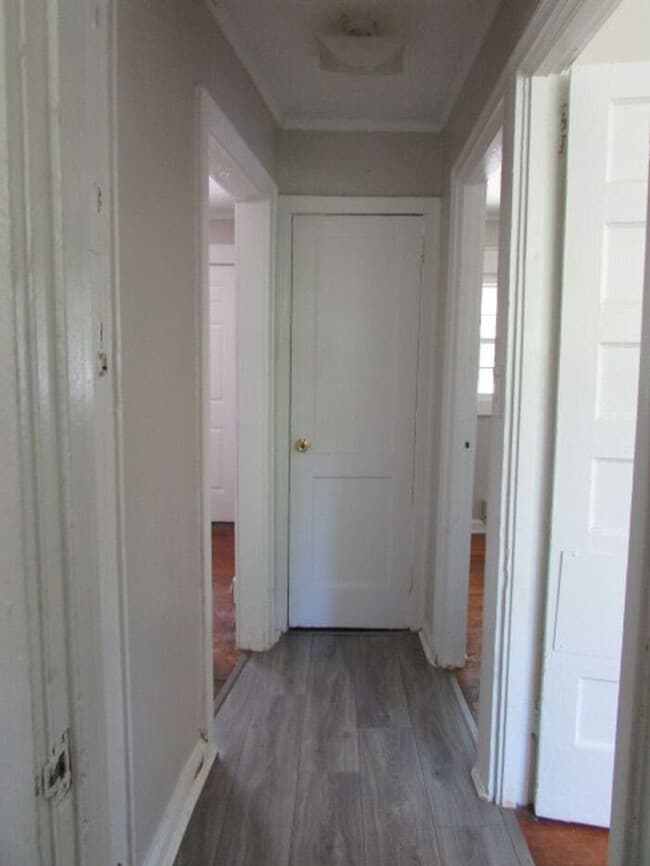 Building Photo - 223 Highland Ave