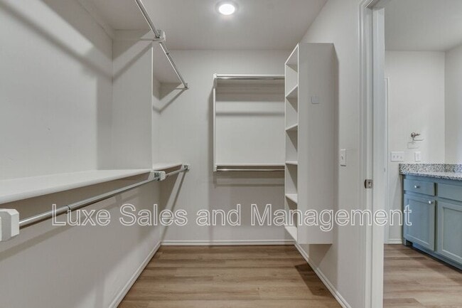 Building Photo - 10809 NW 119th St