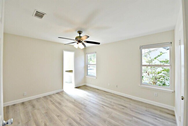 Building Photo - 12719 Acadian Trail
