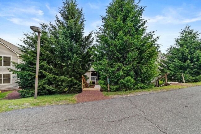 Building Photo - 358 Juniper Ct