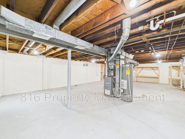 Building Photo - 10525 Skiles Ave