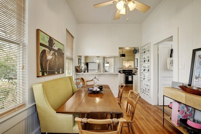 Building Photo - 221 N Johnson Ave