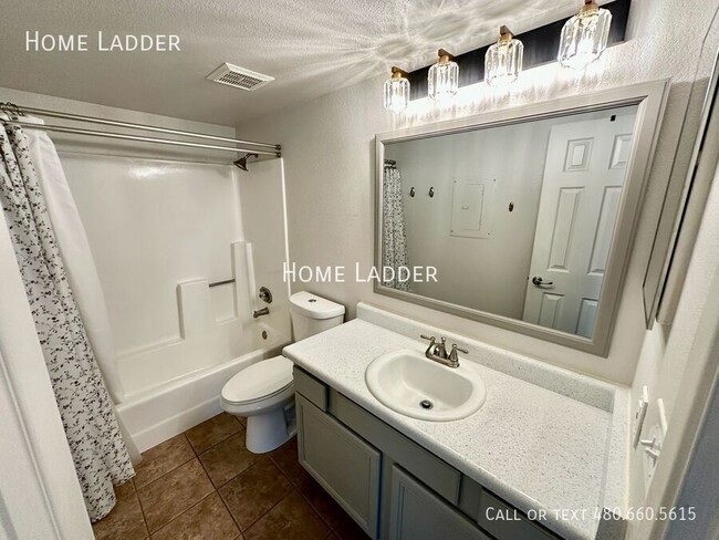 Building Photo - 1256 N 85th Pl