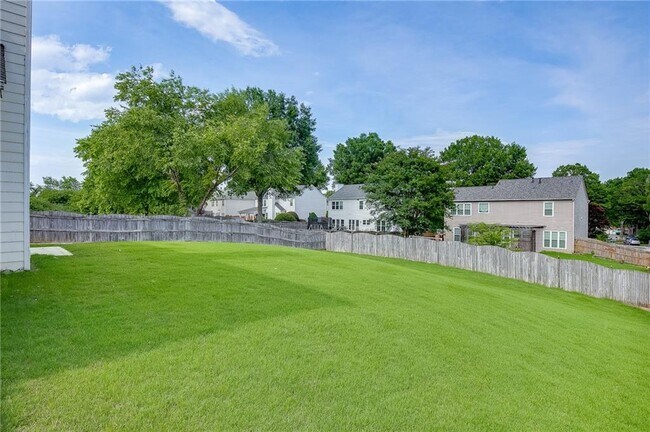 Building Photo - 305 Leatherman Ct