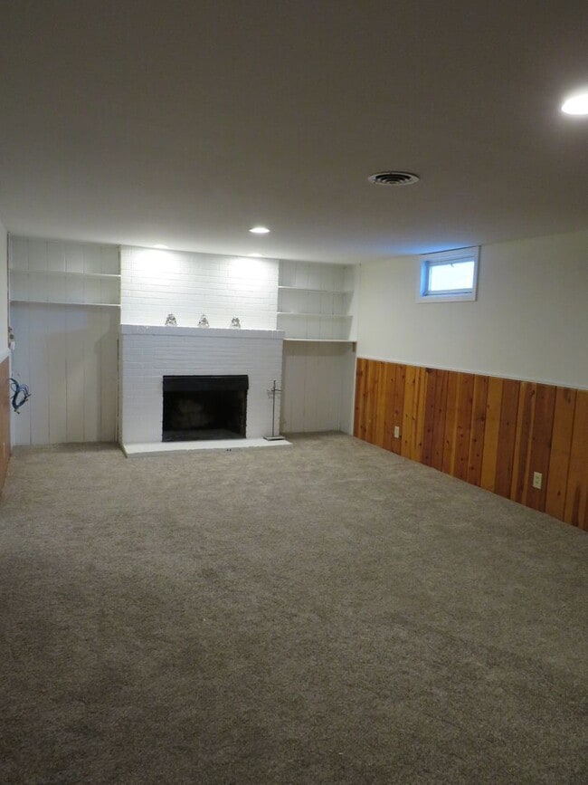 Building Photo - 5 Bedroom, 3 Bathroom House Near Pioneer P...