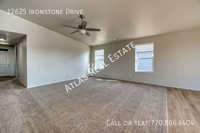 Building Photo - 4 WEEKS FREE RENT IF MOVED IN BY 4/15! Mod...