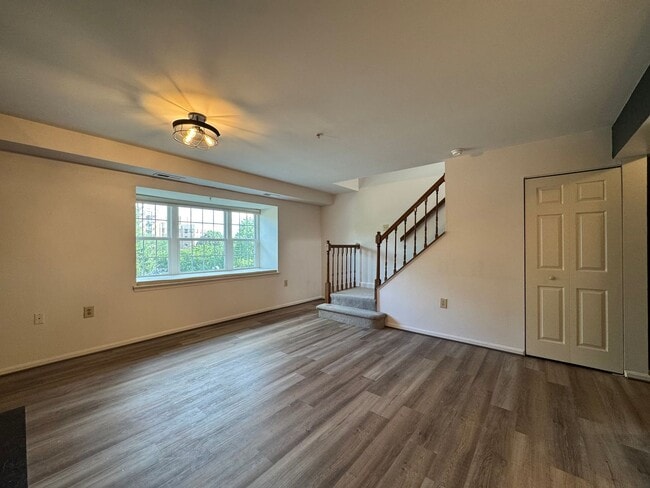 Building Photo - Bright and Cozy 1 Bed 1 Bath Condo In Beau...