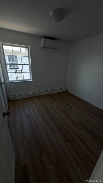 Building Photo - 69-51 Almeda Ave