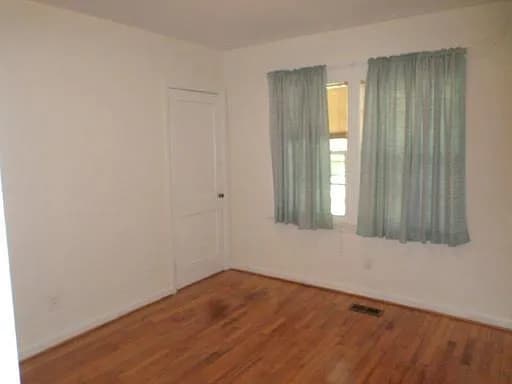 Building Photo - 5 Esquiline Dr