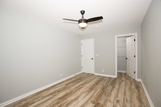 Building Photo - Gorgeous Fully Renovated 3 bedroom home in the Heart of Whispering Pines