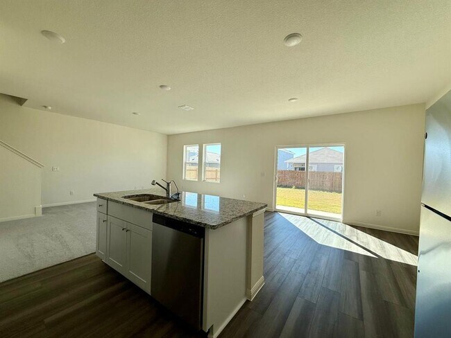 Building Photo - 1109 Delta Crst