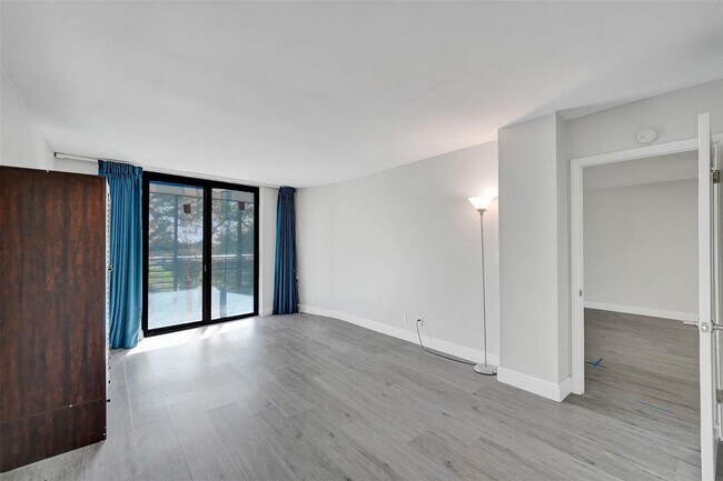 Building Photo - 3800 N Hills Dr