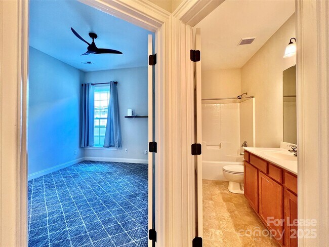 Building Photo - 1205 Gainsborough Dr