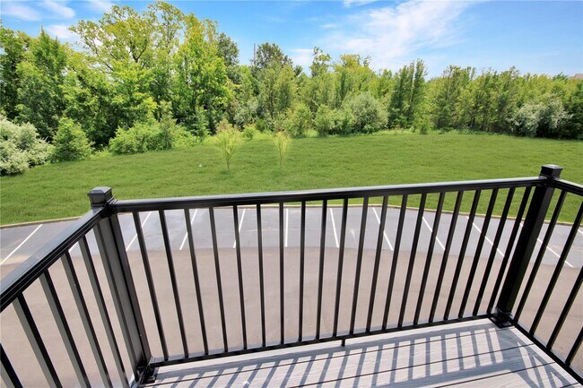 Building Photo - 38 Stonewall Creek Ct