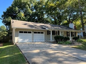 Building Photo - 6809 Marty St