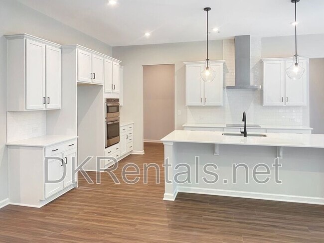 Building Photo - 241 Birchwood Row