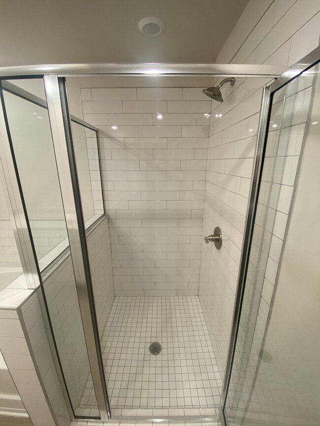 Building Photo - 28 Russet Wy